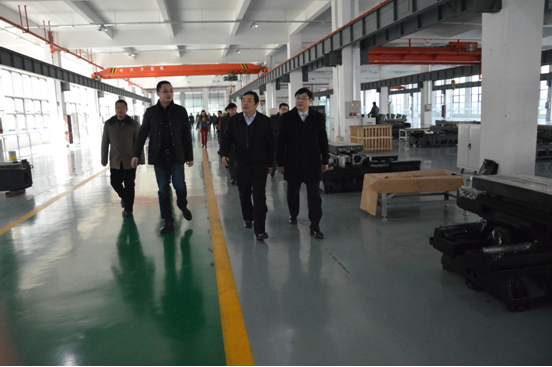 滁州市委副書(shū)記許繼偉等一行蒞臨藍(lán)德集團(tuán)